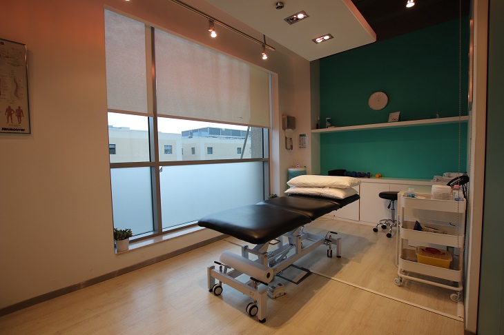 pain management clinic with bed